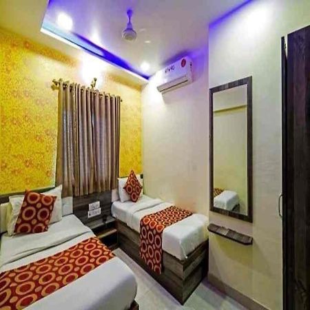 Hotel New Sarah Inn, Andheri West Mumbai Exteriör bild